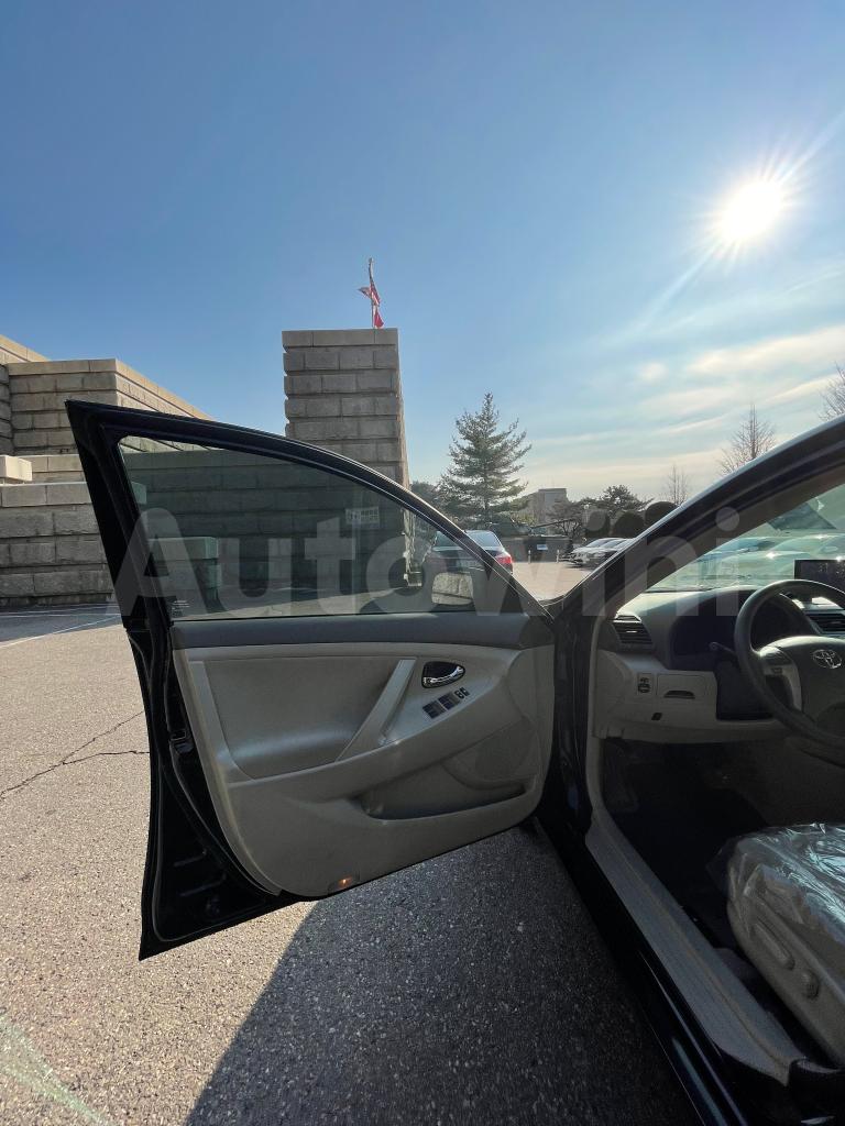 2011 TOYOTA CAMRY LE - 22