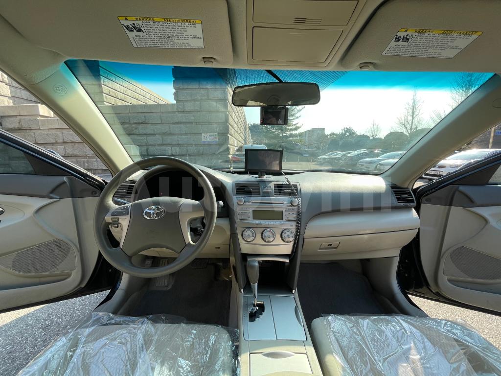 2011 TOYOTA CAMRY LE - 25