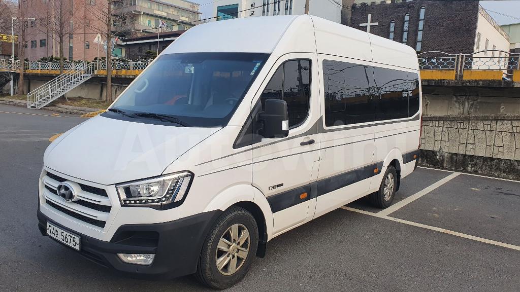 KMJUG17RPJC001343 2018 HYUNDAI SOLATI LUXURY 15 SEATS-1