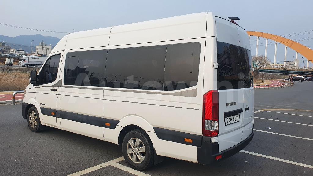 KMJUG17RPJC001343 2018 HYUNDAI SOLATI LUXURY 15 SEATS-3