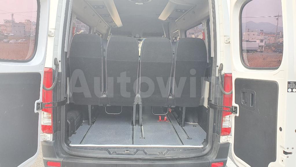 2018 HYUNDAI SOLATI LUXURY 15 SEATS - 13