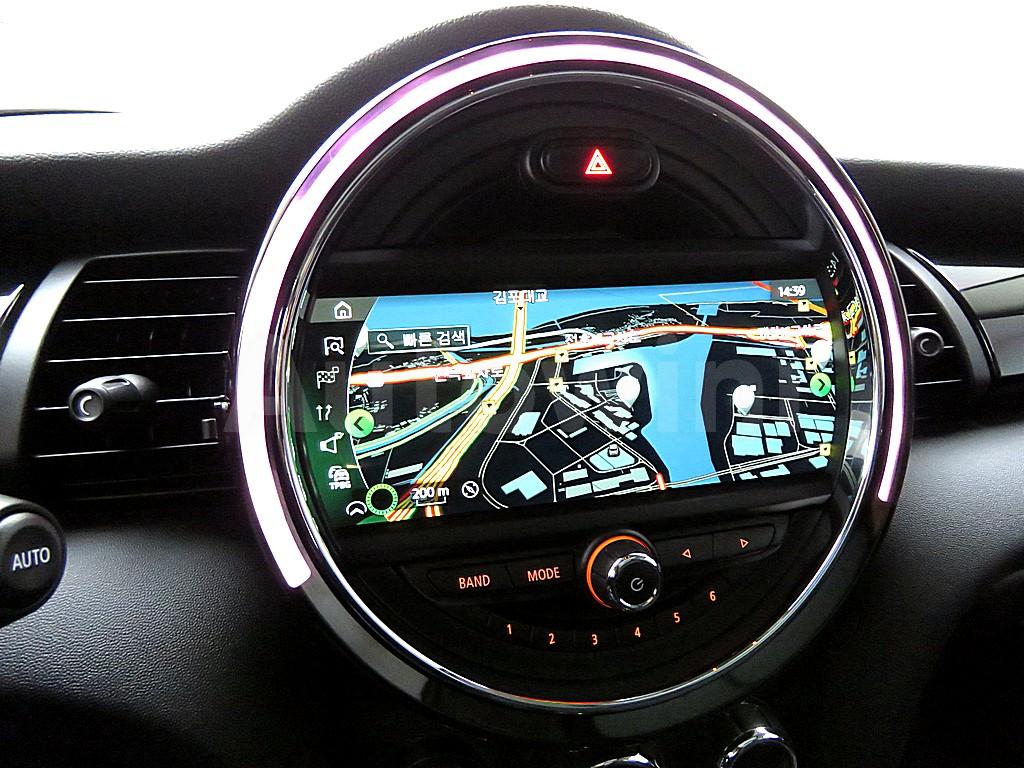 2019 MINI COOPER 1.5 5 DOOR HIGH 3RD GEN - 12