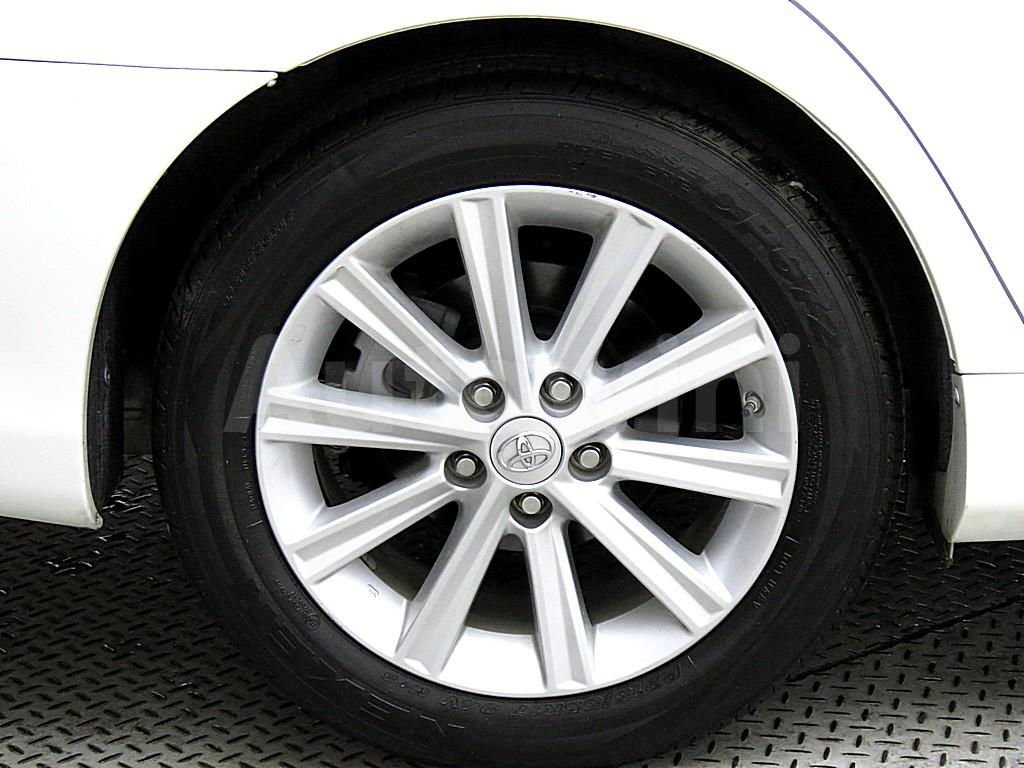 2013 TOYOTA  CAMRY 2.5 XLE - 18