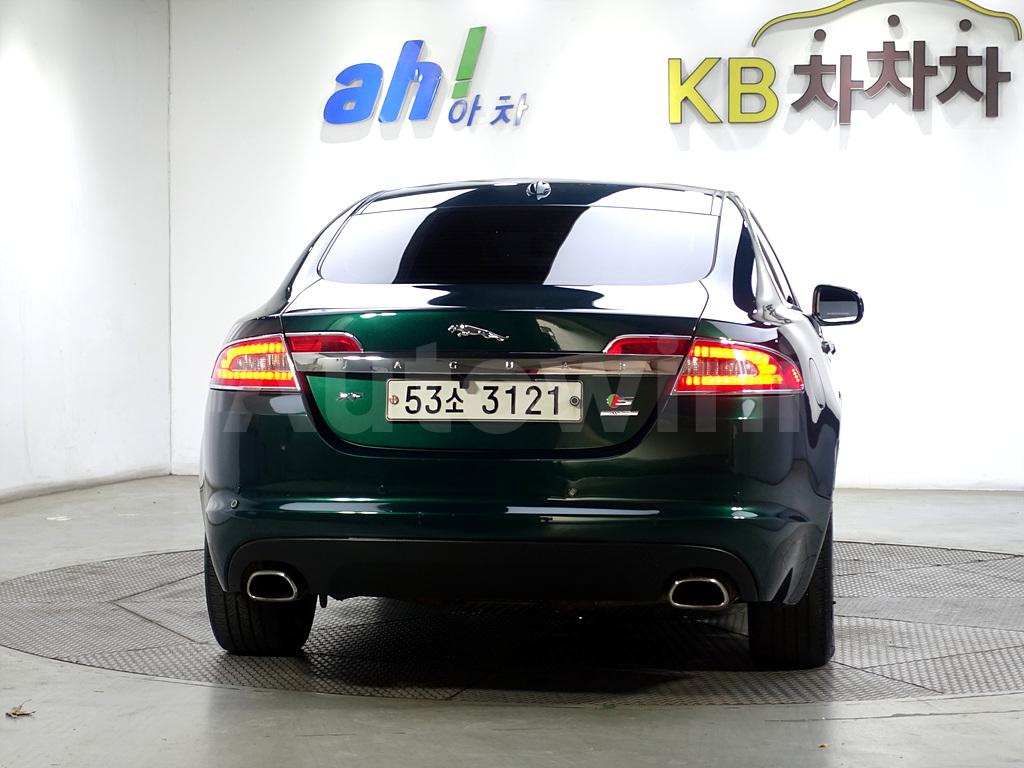 SAJAA0529AKR46214 2010 JAGUAR XF LUXURY-2