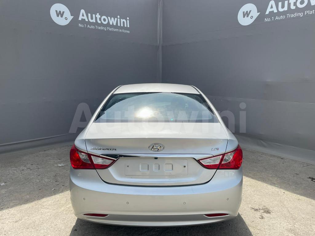 2013 HYUNDAI YF SONATA LPG, ABS, R15, A/T - 9