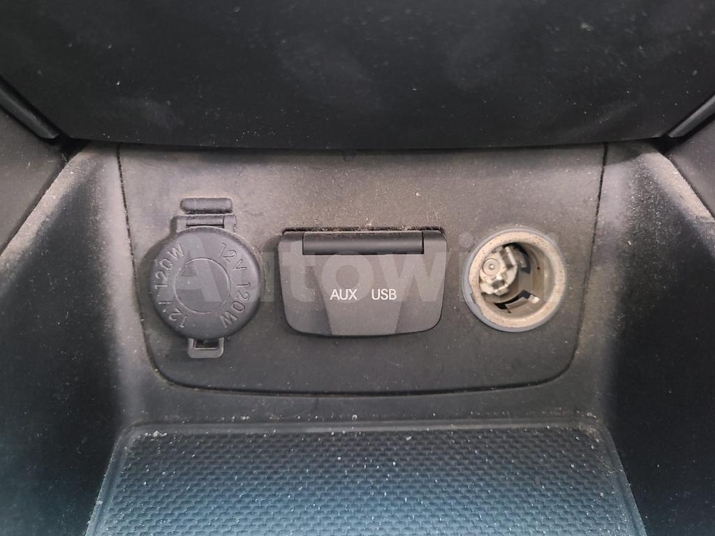 2013 HYUNDAI YF SONATA LPG, ABS, R15, A/T - 40