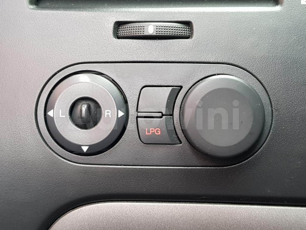 2010 GM DAEWOO (CHEVROLET) TOSCA PREMIUM [A/T+2.0+LPG+CORRECT MILE] - 28