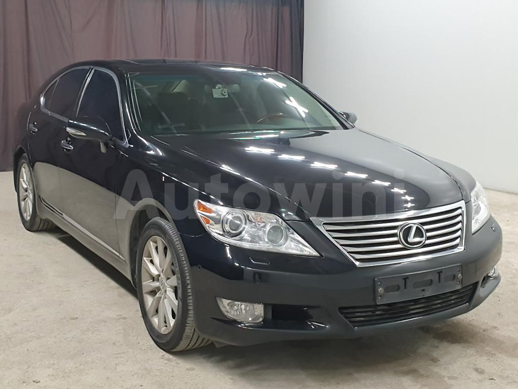 2012 LEXUS LS460 4WD / FULL OPTION / SUNROOF - 9
