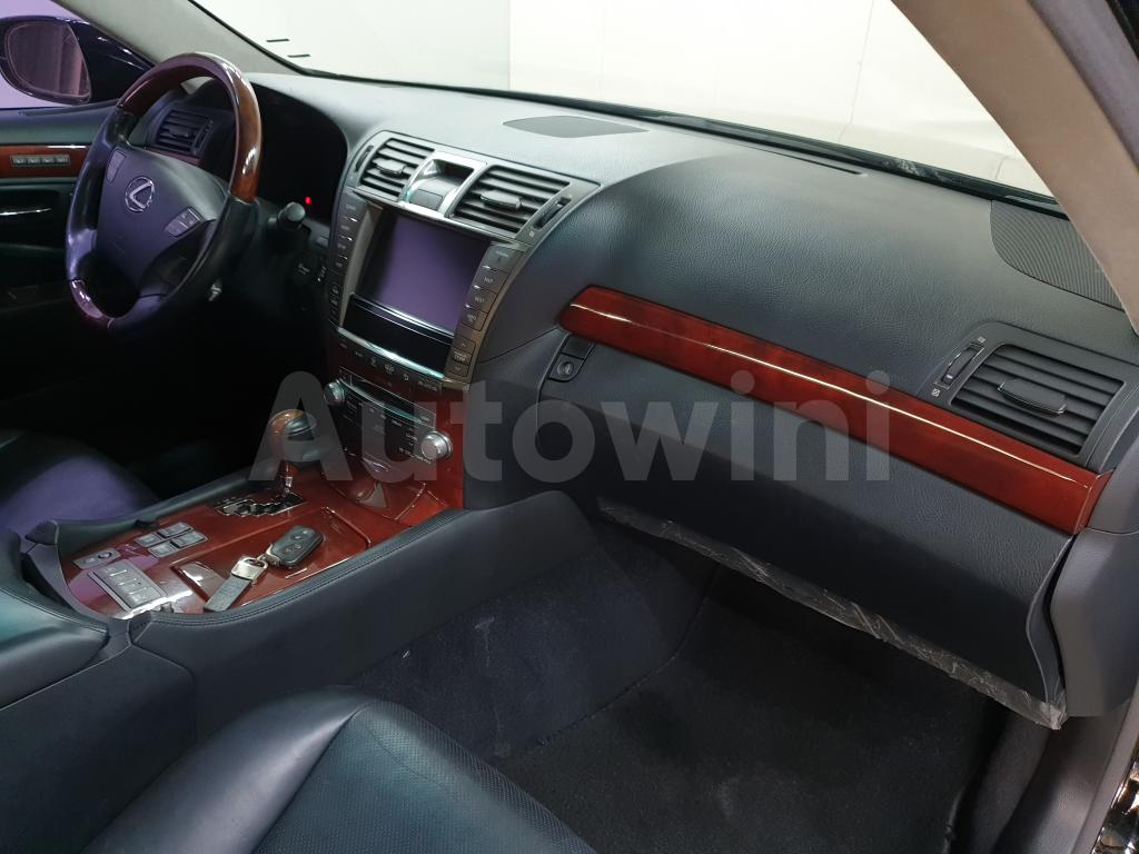 2012 LEXUS LS460 4WD / FULL OPTION / SUNROOF - 34