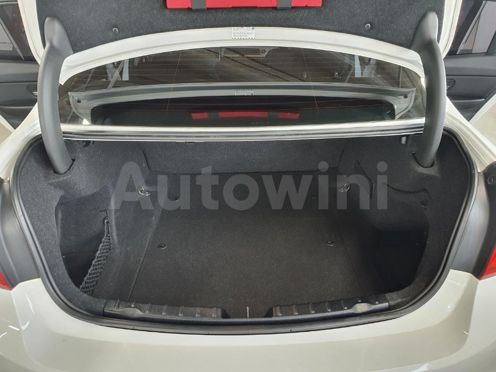 2013 BMW 3 SERIES F30  320D EFFICIENT DYNAMICS*H.U.D* - 27