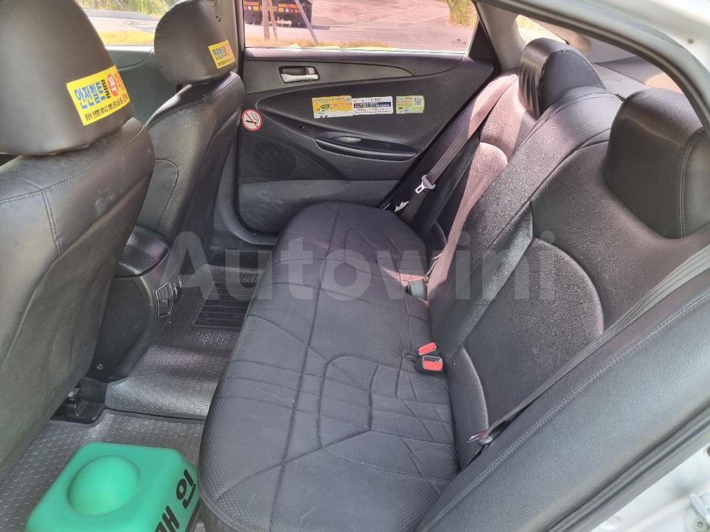 2013 HYUNDAI YF SONATA TAXI - 29
