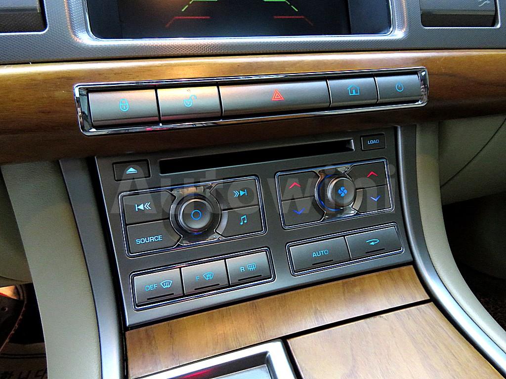 2010 JAGUAR XF 3.0D LUXURY X250 - 14