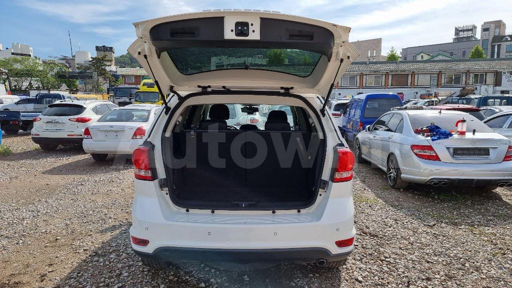 2013 FIAT FREEMONT 4WD NO ACCIDENT PERFECT - 11