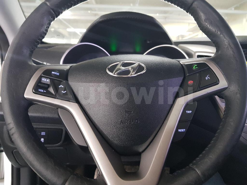 2012 HYUNDAI VELOSTER DCT PECK 50,000KG SUNROOF WHIT - 13