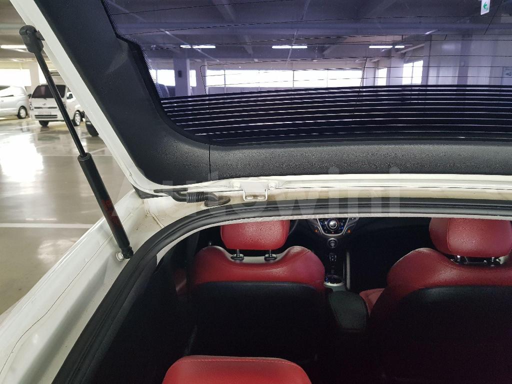 2012 HYUNDAI VELOSTER DCT PECK 50,000KG SUNROOF WHIT - 20