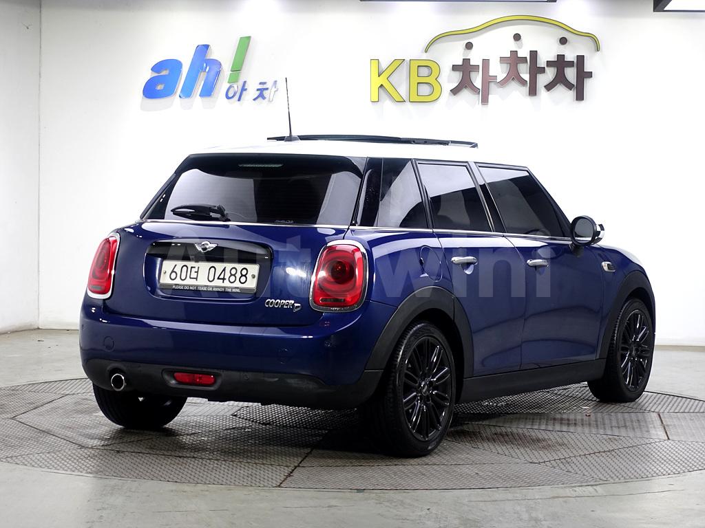 WMWXT3107G2C94677 2016 MINI COOPER D FIVE-DOOR-3