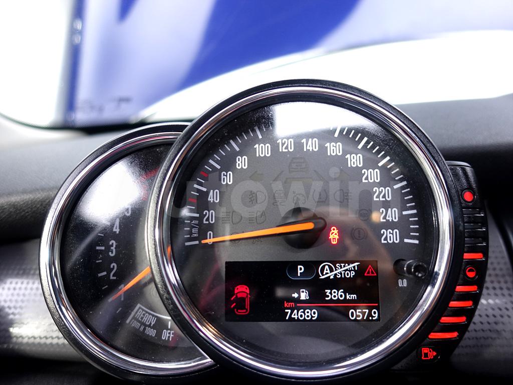 2016 MINI COOPER D FIVE-DOOR - 7