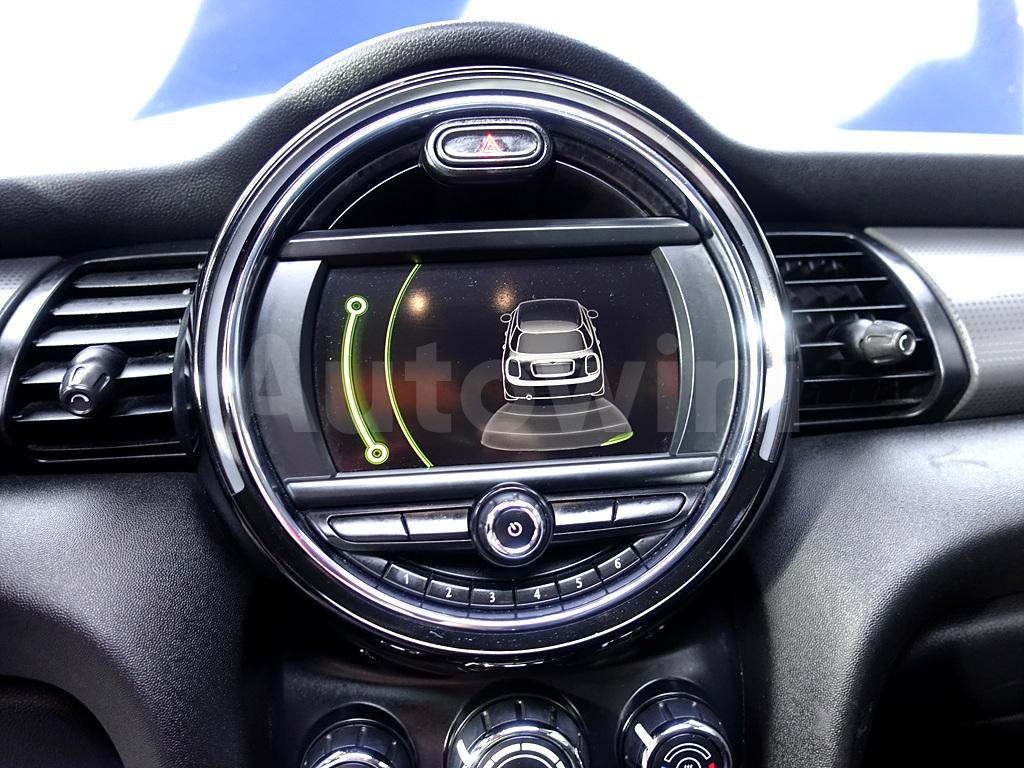 2016 MINI COOPER D FIVE-DOOR - 12