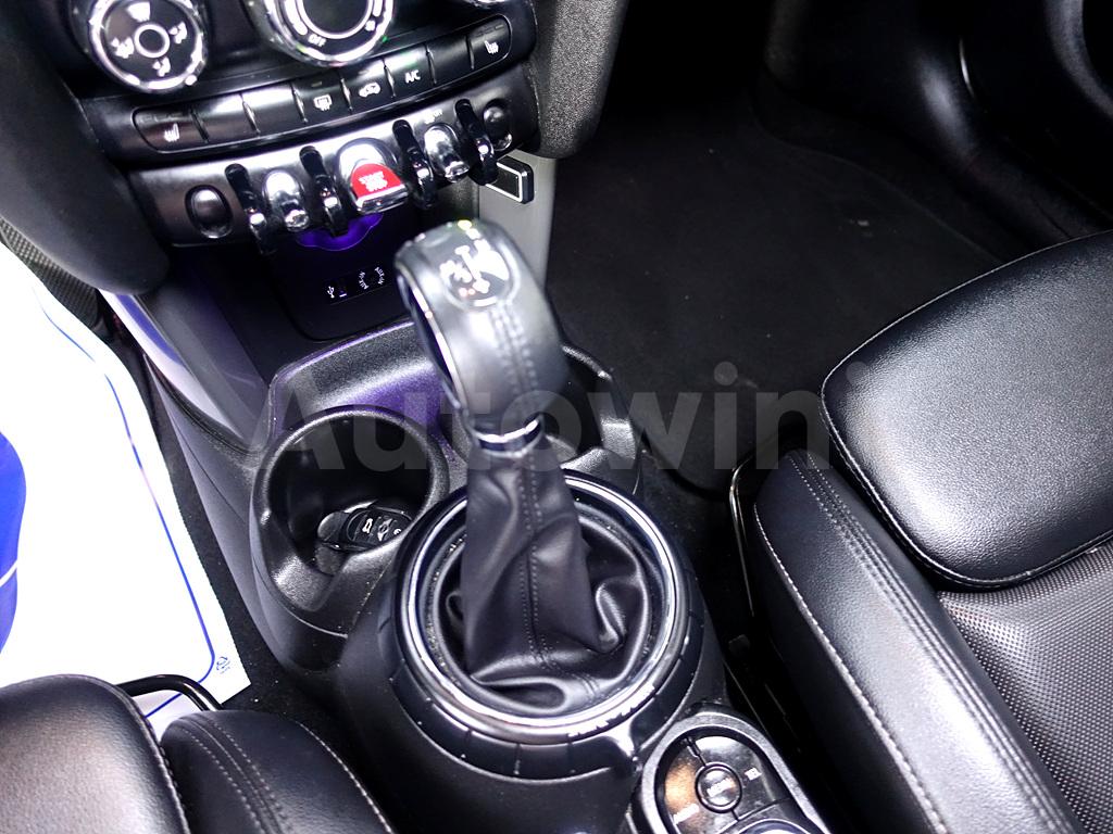 2016 MINI COOPER D FIVE-DOOR - 14