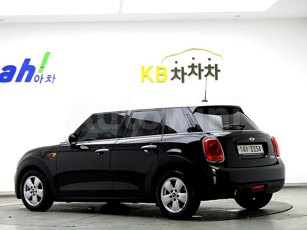 2017 MINI COOPER FIVE-DOOR - 4