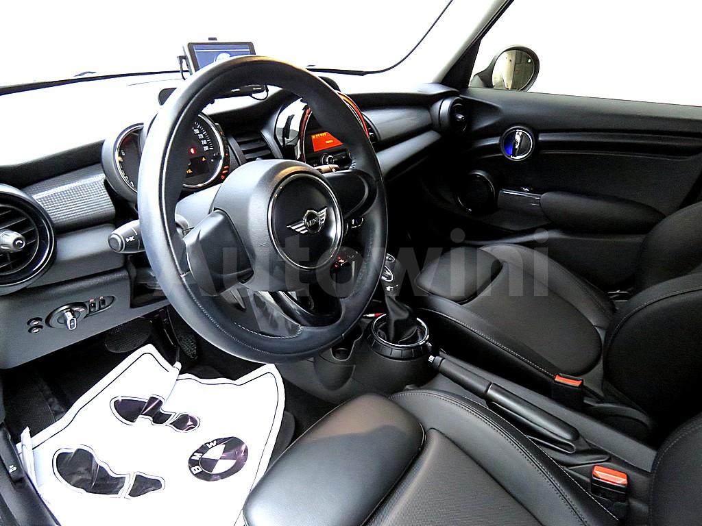 2017 MINI COOPER FIVE-DOOR - 17