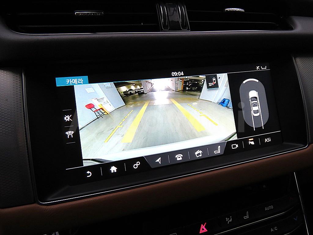 2017 JAGUAR XF 2.0D PORTFOLIO AWD X260 - 12