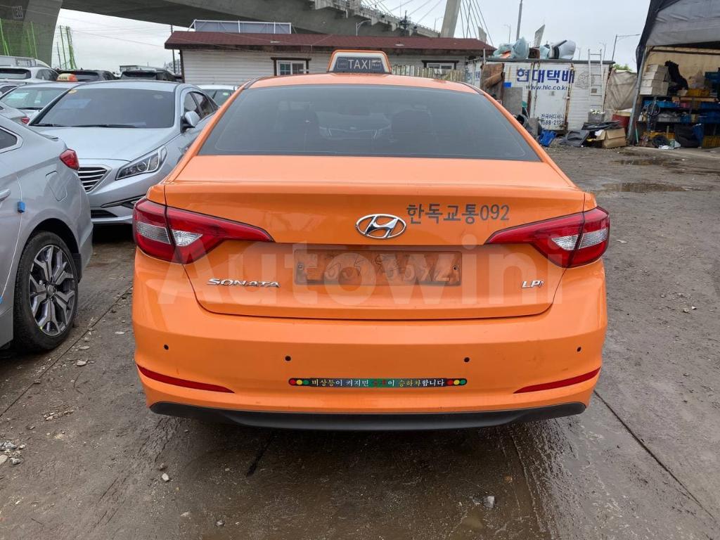 KMHE341DBJA451201 2018 HYUNDAI LF SONATA 18/18 / NO ACCIDENT-1