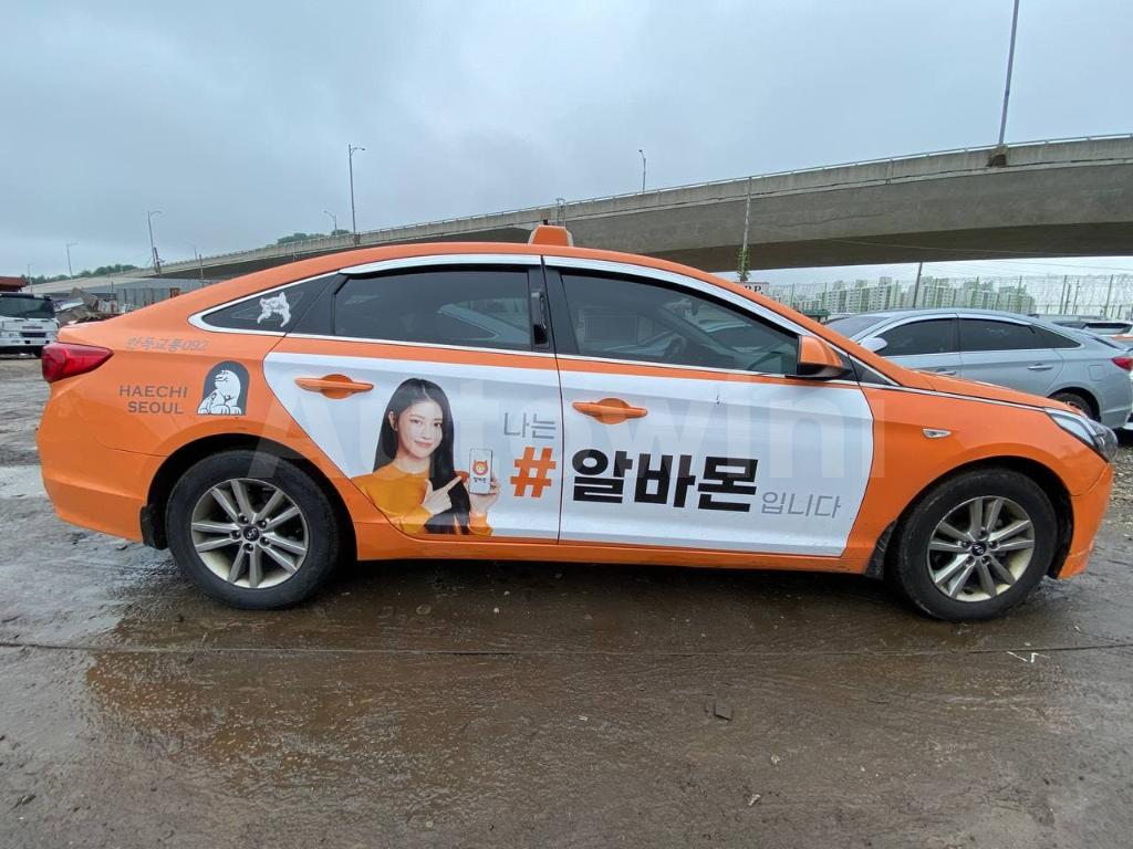 KMHE341DBJA451201 2018 HYUNDAI LF SONATA 18/18 / NO ACCIDENT-3