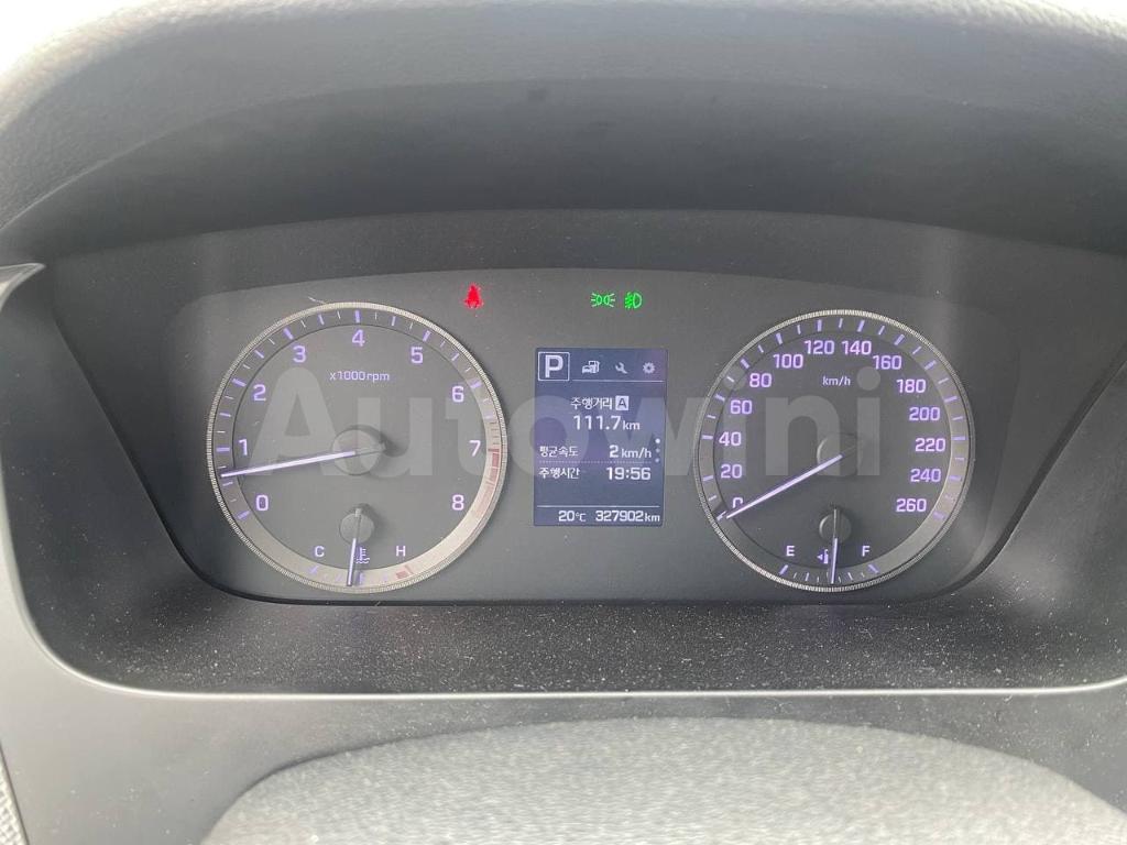 KMHE341DBJA451201 2018 HYUNDAI LF SONATA 18/18 / NO ACCIDENT-4