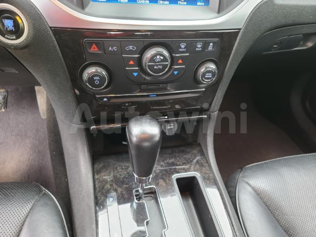 2012 CHRYSLER  300C DISEL, A/T - 17