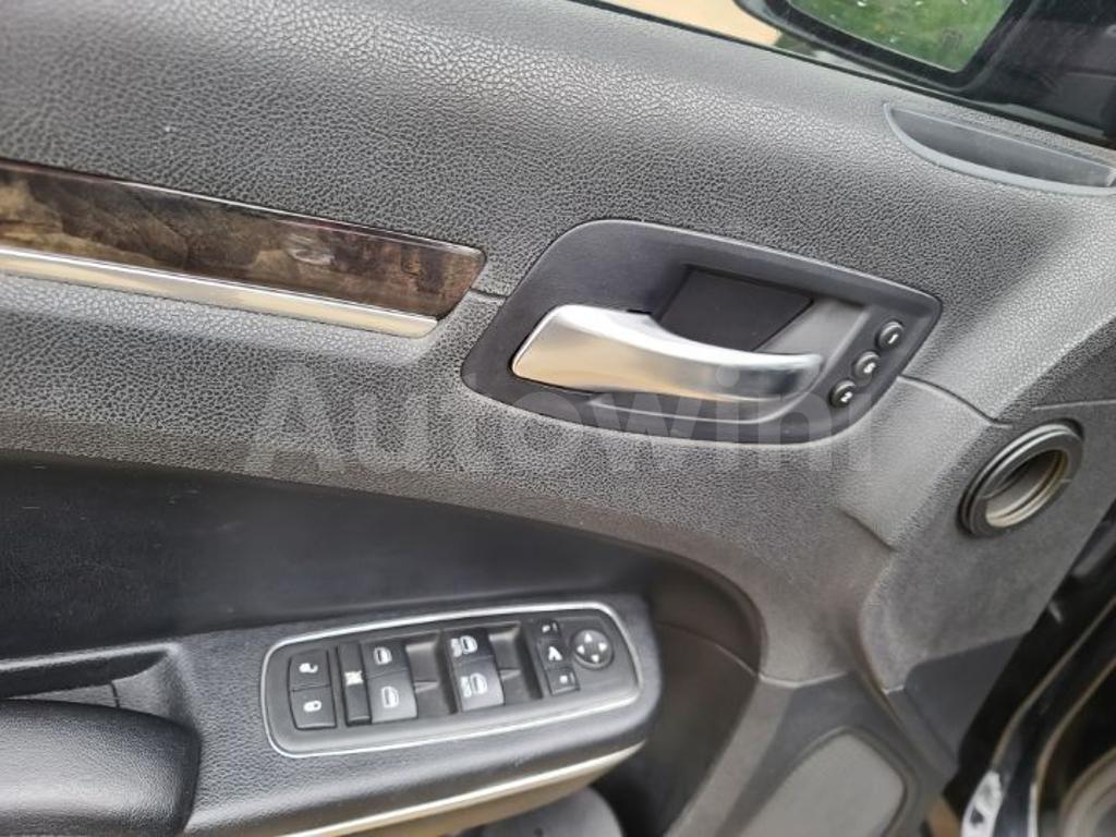 2012 CHRYSLER  300C DISEL, A/T - 23