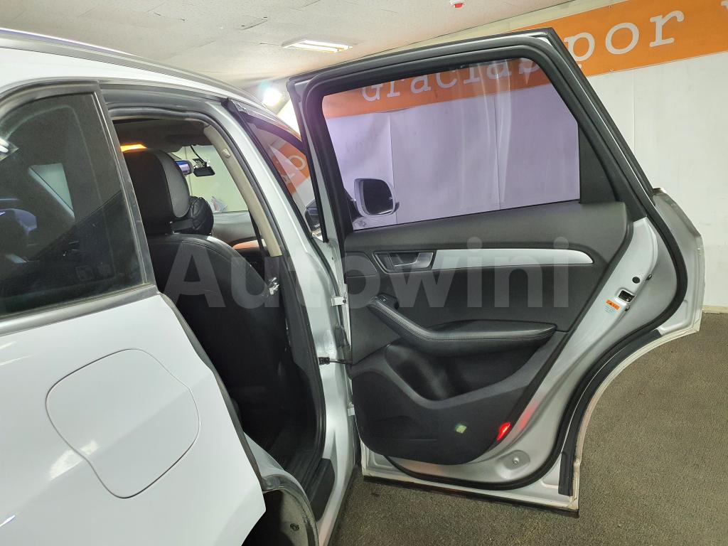 2011 AUDI Q5 SMARTKEY+NAVI+R.CAM+P.SUNROOF - 24