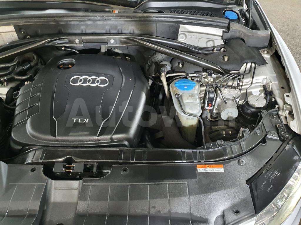 2011 AUDI Q5 SMARTKEY+NAVI+R.CAM+P.SUNROOF - 52