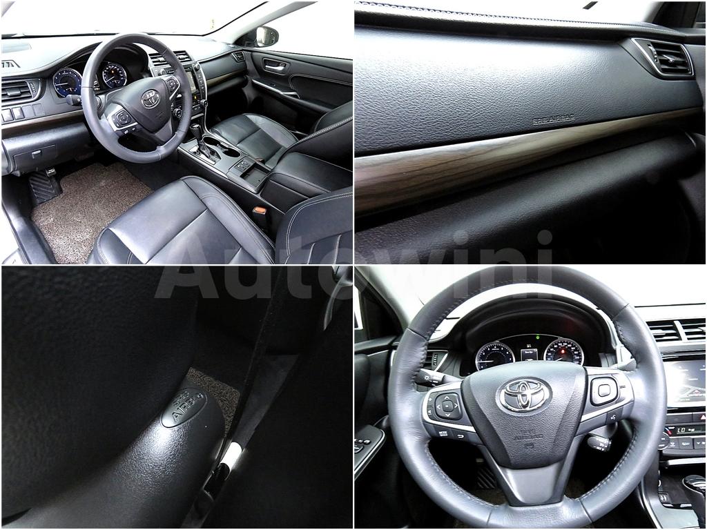 2017 TOYOTA  CAMRY 2.5 XLE - 19