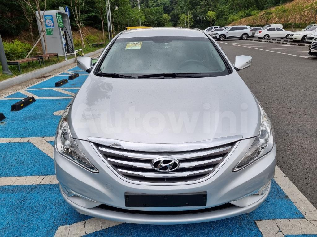2013 HYUNDAI YF SONATA LPG AT - 8