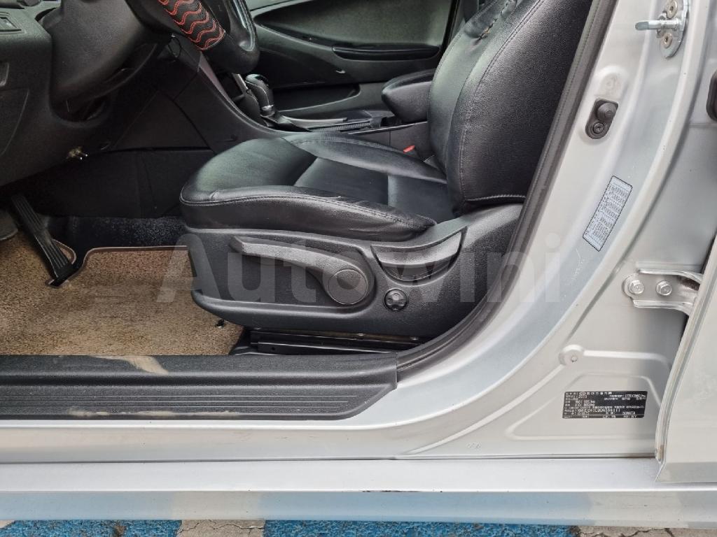 2013 HYUNDAI YF SONATA LPG AT - 23