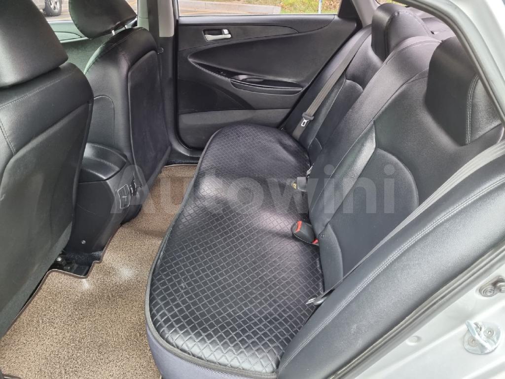 2013 HYUNDAI YF SONATA LPG AT - 29