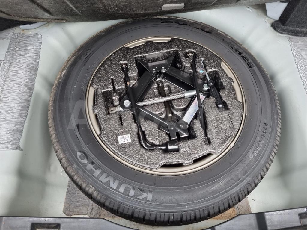 2013 HYUNDAI YF SONATA LPG AT - 31