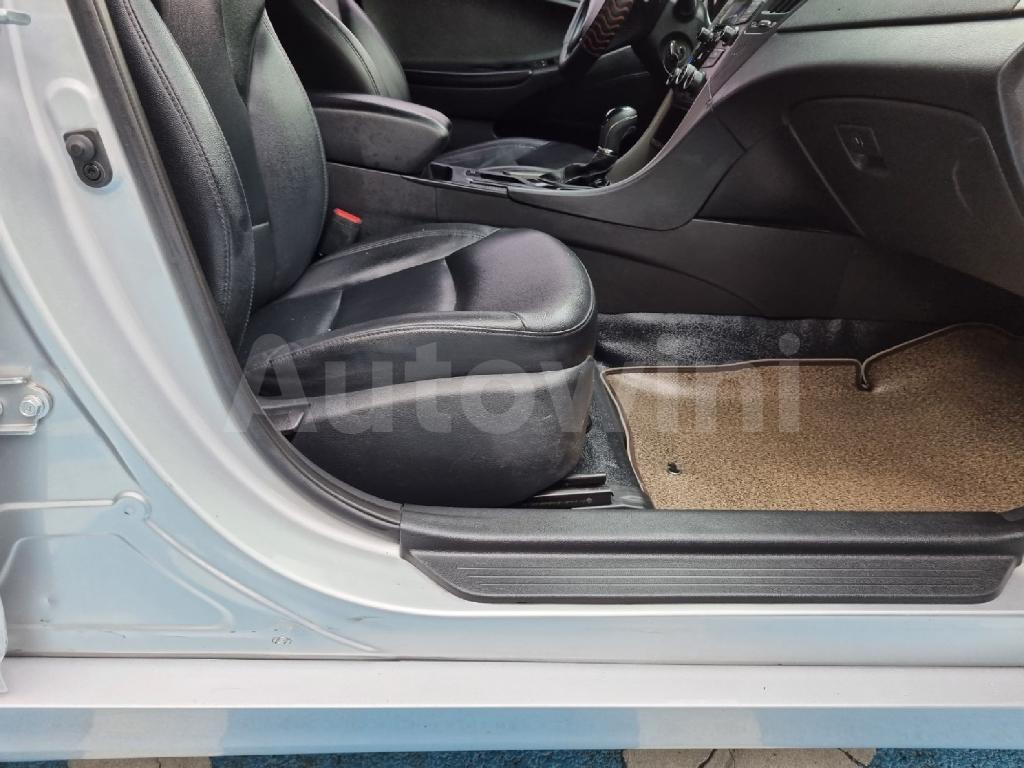 2013 HYUNDAI YF SONATA LPG AT - 39
