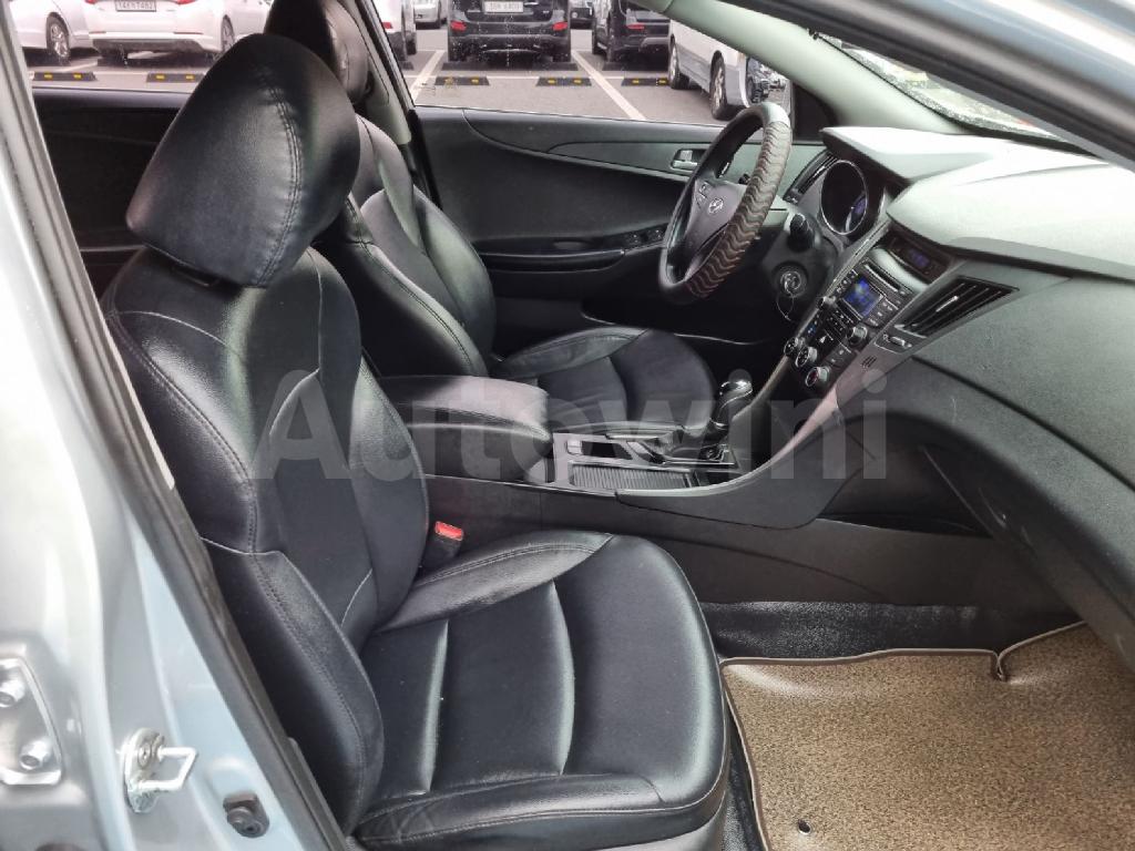 2013 HYUNDAI YF SONATA LPG AT - 40