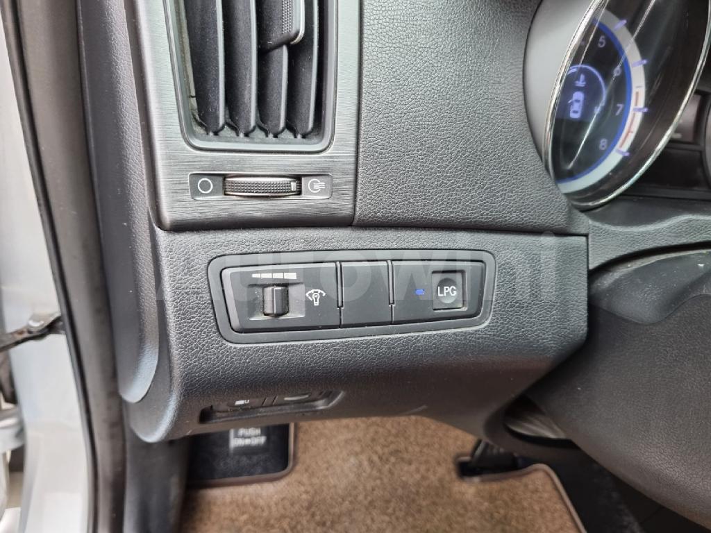 2013 HYUNDAI YF SONATA LPG AT - 43