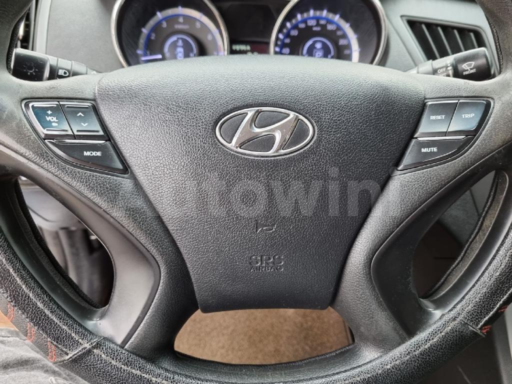 2013 HYUNDAI YF SONATA LPG AT - 44