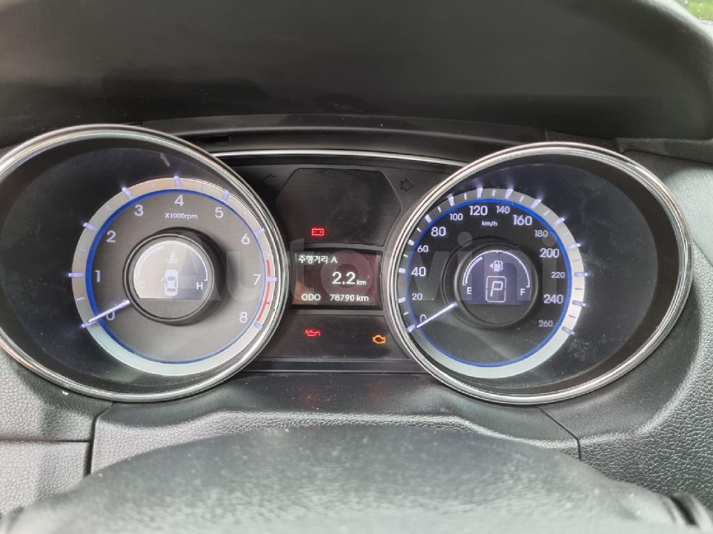 2013 HYUNDAI YF SONATA LPG AT - 46