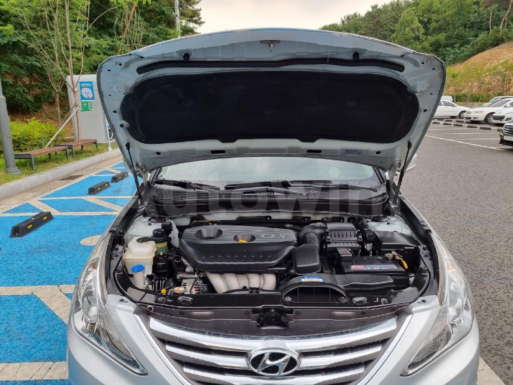 2013 HYUNDAI YF SONATA LPG AT - 57