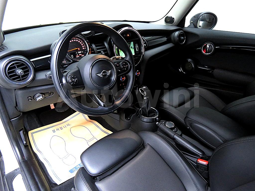 WMWXN3105H3C12189 2017 MINI COOPER D 3DOOR-4