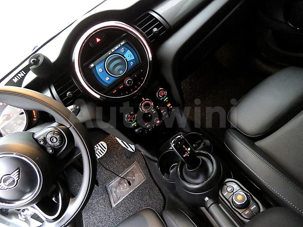 2020 MINI COOPER 1.5 BASIC FIVE-DOOR - 10