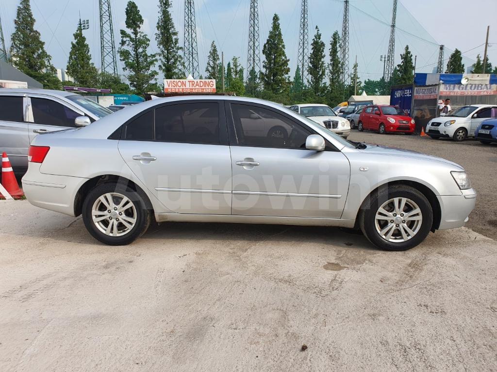 KMHET41VBAA748506 2010 HYUNDAI NF SONATA TRANSFORM DIESEL-3