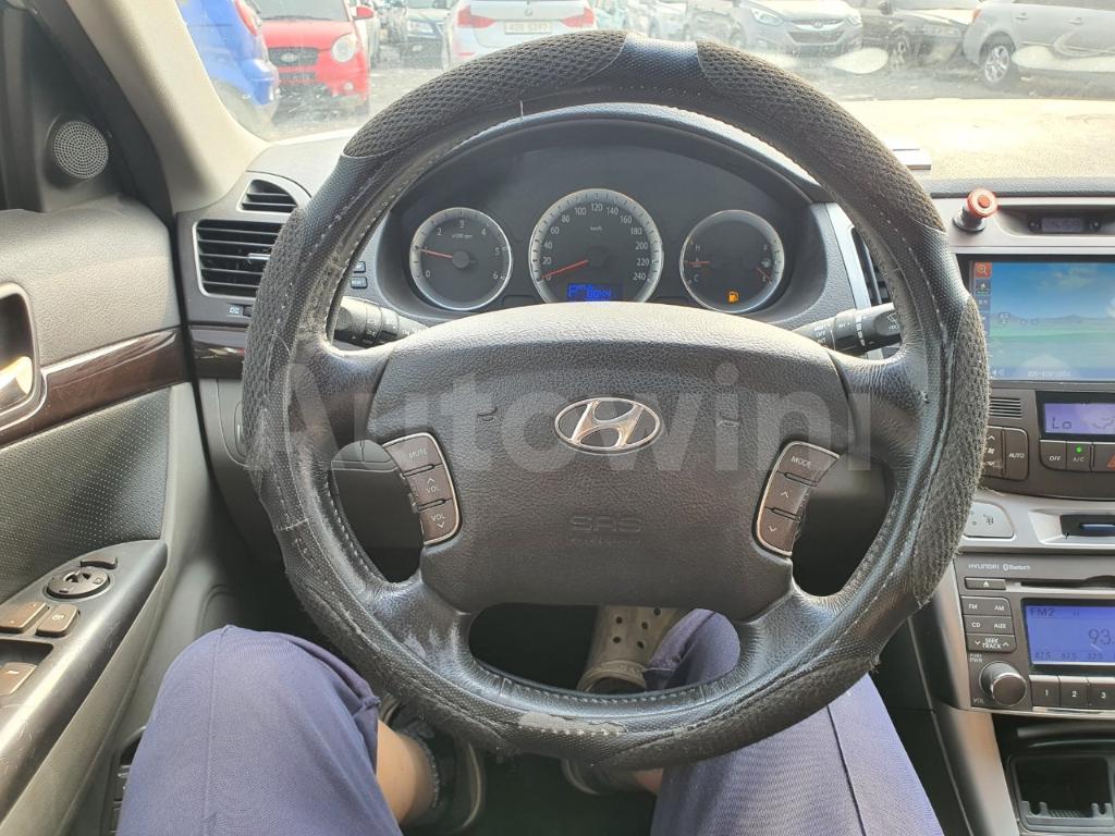 2010 HYUNDAI NF SONATA TRANSFORM DIESEL - 20