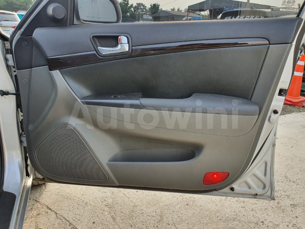 2010 HYUNDAI NF SONATA TRANSFORM DIESEL - 32
