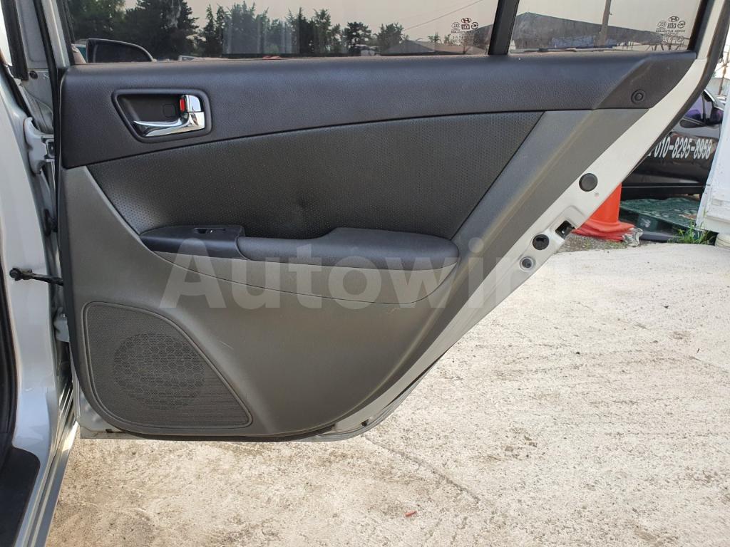 2010 HYUNDAI NF SONATA TRANSFORM DIESEL - 35